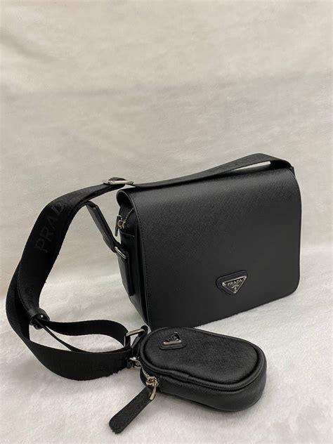 prada erkek çanta